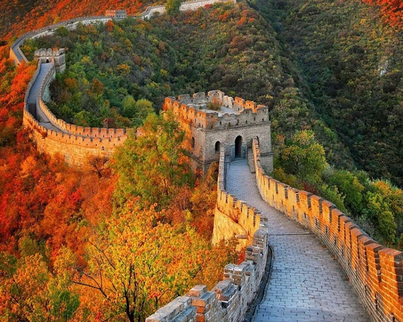 دیوار بزرگ چین در پاییز